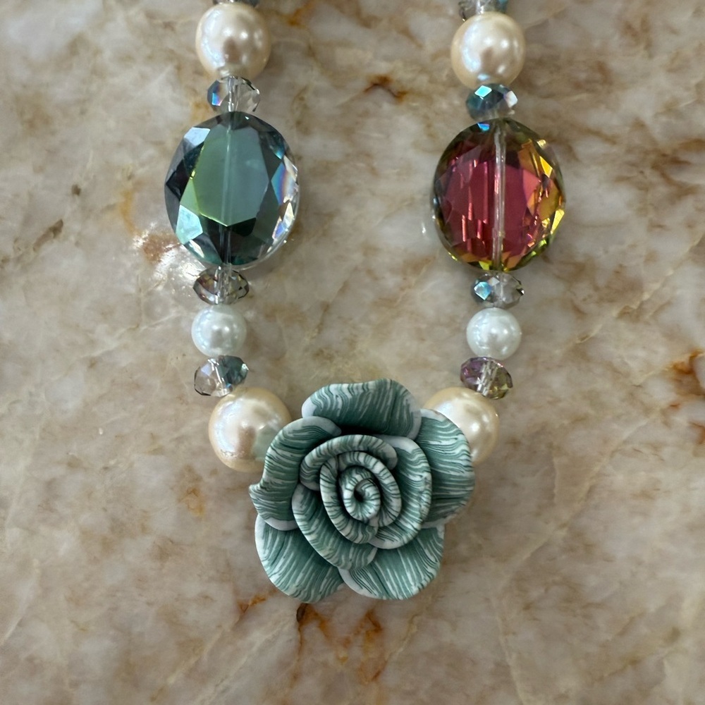 Elegant Multicolor Floral Pearl Swarovski Byzantine Aurora borealis